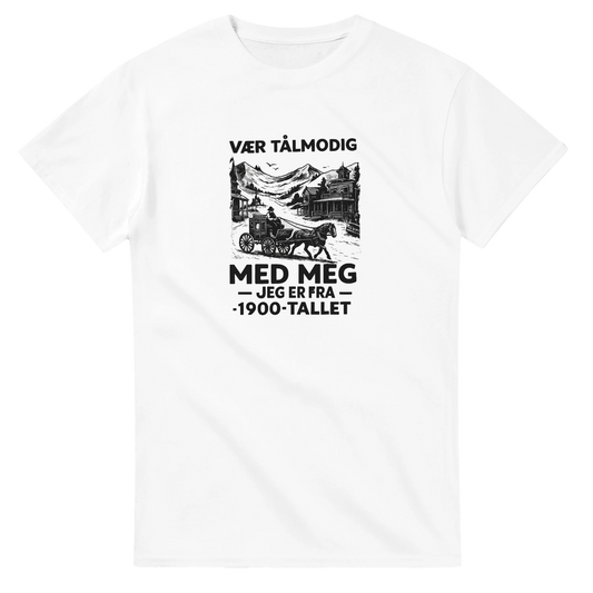 Vær Tålmodig Med Meg -Morsom Tekstprint - Norsk design