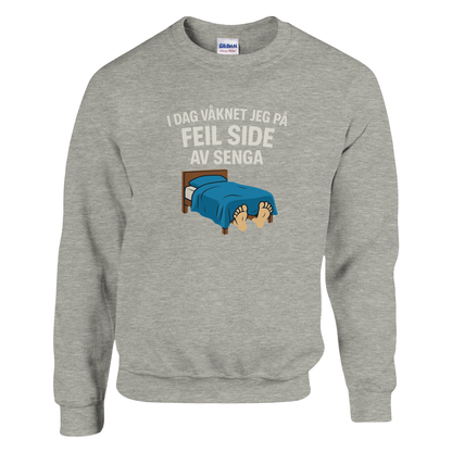 Feil Side Av Senga -Morsom Tekstprint - Norsk design